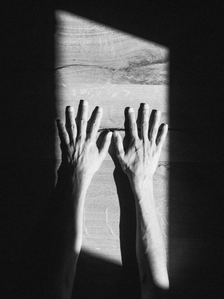 rowan thornhill carla araos yoga 145 e1770037855190